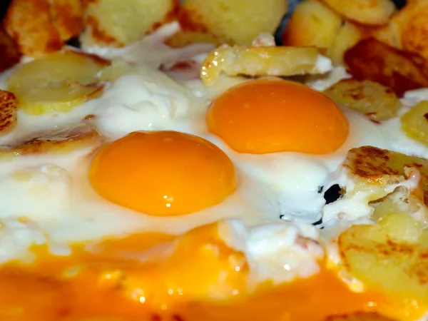 Pyszne Jajecznicę Smażone Ramach Śniadania Rano — Zdjęcie stockowe