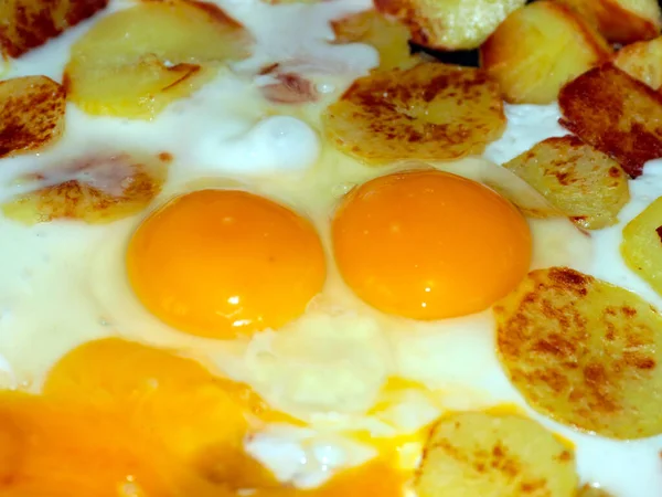 Deliciosos Ovos Mexidos Fritos Como Parte Seu Café Manhã — Fotografia de Stock