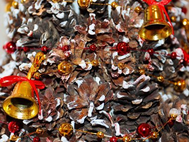 Bir hediye olarak dekoratif Noel ağacı.