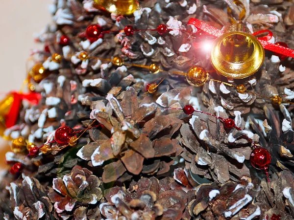 Árvore Natal Decorativa Linda Com Decorações Para Presente — Fotografia de Stock