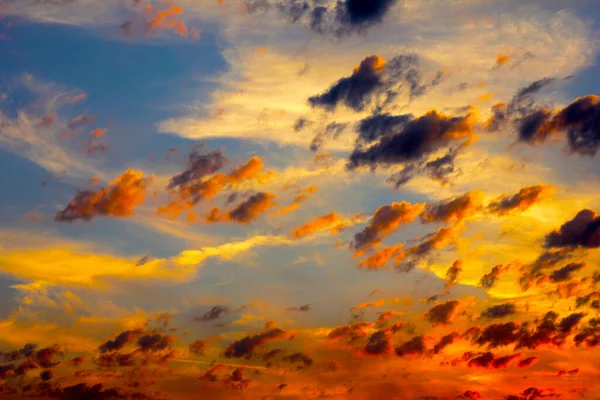 Bellissimo Cielo Serale Nuvoloso Come Parte Del Paradiso Celeste Paesaggio — Foto Stock
