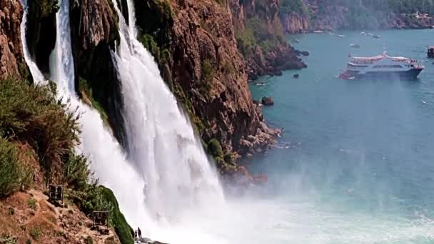 Belo Fluxo Rápido Cachoeira Duden Superior Área Residencial Lara Antalya — Vídeo de Stock