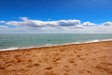 Aktif eğlence için güzel kumlu sahil