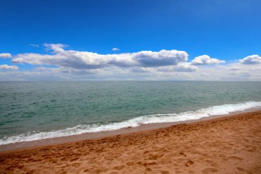 Aktif eğlence için güzel kumlu sahil