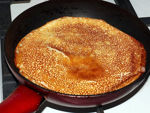 Cocinar Tortitas Dulces Jugosas Una Sartén Caliente —  Fotos de Stock