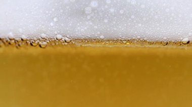 Hafif bira köpüğünde hava kabarcıkları