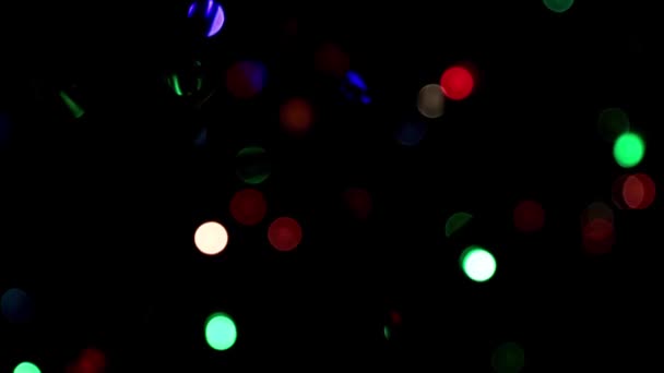 Bir Ampulle Neşeli Bir Çelenk Üzerinde Çalışırken Bulanık Işık Lekeleri — Stok video