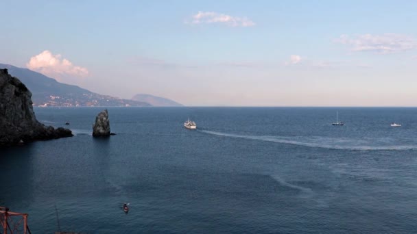 Prachtige Wateren Van Zwarte Zee Nabij Stad Jalta Krim — Stockvideo