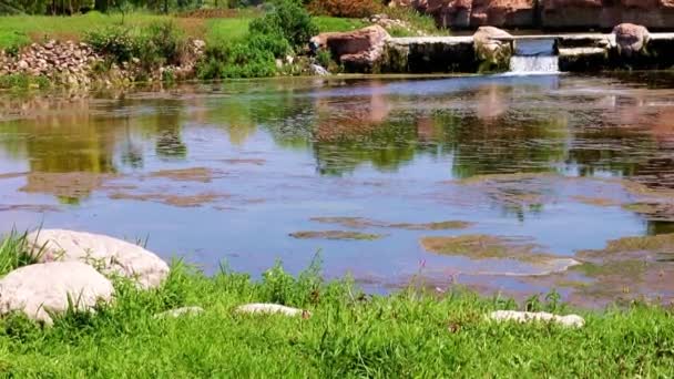 Prachtige Waterval Het Park Gebied Van Woonwijk Lara Stad Antalya — Stockvideo