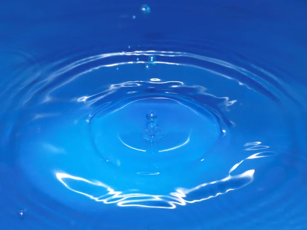 Amazing Pattern Surface Liquid Hitting Water Drop — Stock Photo, Image