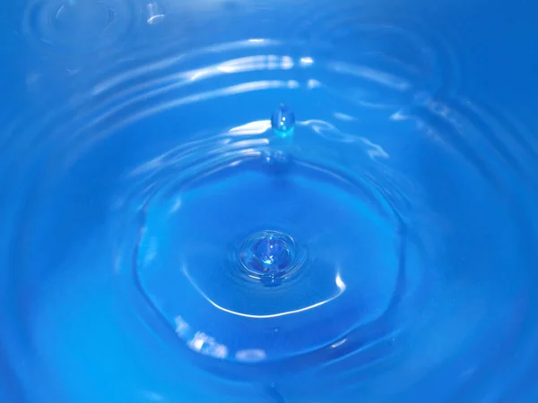 Amazing Pattern Surface Liquid Hitting Water Drop — Stock Photo, Image