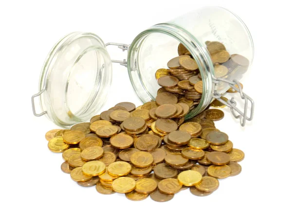 装有一串俄国卢布硬币的玻璃瓶 象征着乞丐的财富积累 — 图库照片