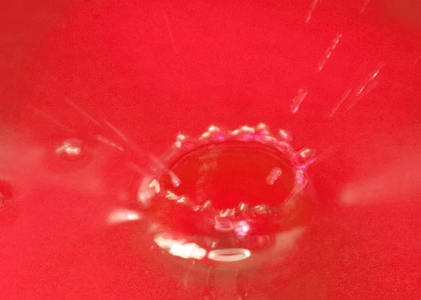 Drop Blood Red Liquid Falls Surface Water — Stock Photo, Image
