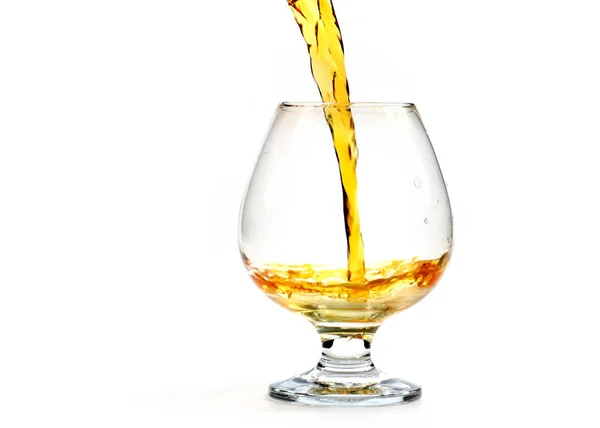 Een Sterke Alcoholische Drank Wordt Een Glas Gegoten — Stockfoto