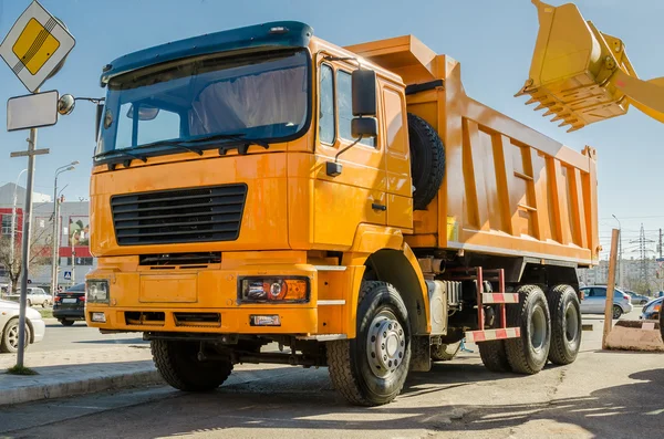 Tipper truck — Stock Photo, Image