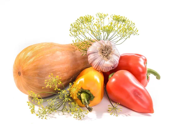 Kürbis Paprika Knoblauch Und Ein Zweig Dill Auf Weißem Hintergrund — Stockfoto