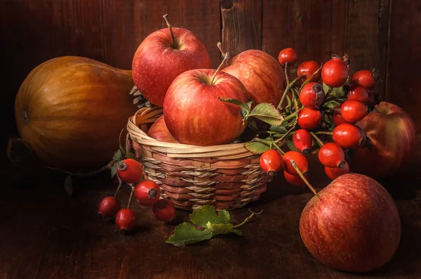 Pommes Autres Fruits Sur Fond Bois Foncé Dans Style Rustique — Photo