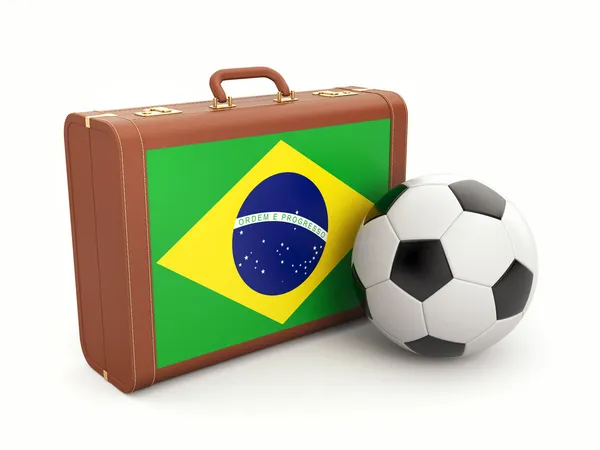 Koffer mit Brasilien-Fahne und Fußball — Stockfoto