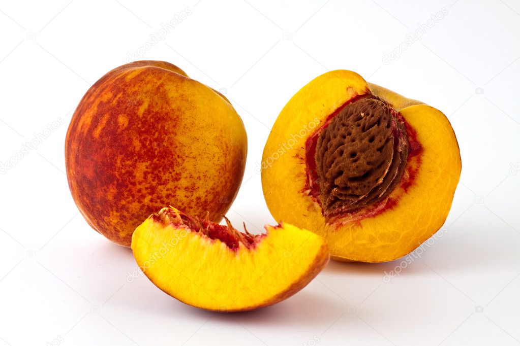 Sliced peaches — Stock Photo © kocetoilief 12643000