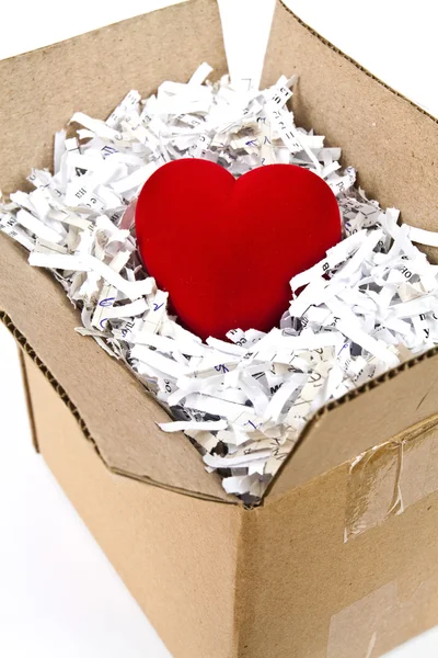 Kırmızı kalp kutu
