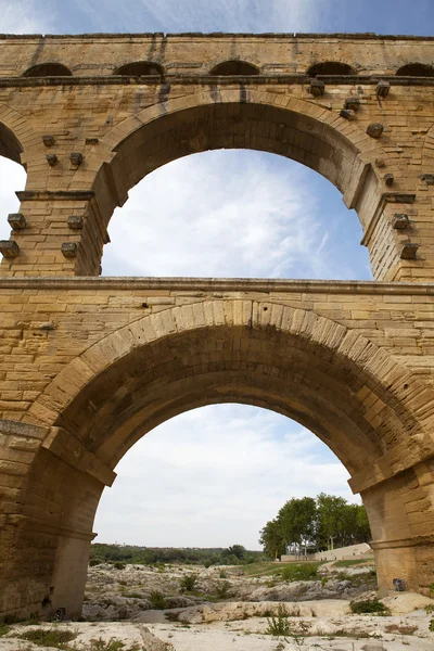 Vista de perto de Roman construído Pont du Gard aqueduto, Vers-Pont-du - — Fotografia de Stock