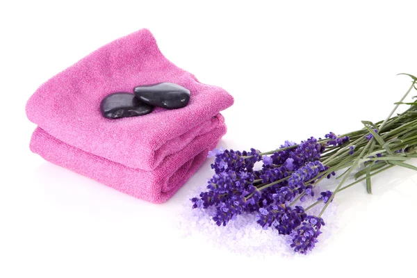 Spa tillbehör och lavendel — Stockfoto