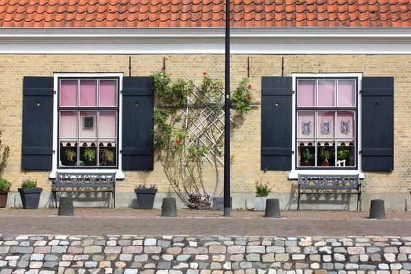 Facade Two Windows Benches Many Flowers — Stock Photo, Image