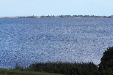 Kuzey Denizi, Hollanda 'da mavi gökyüzü.