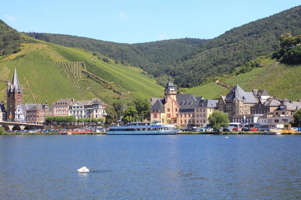 Bernkastel Kues Németország Augusztus 2016 Kilátás Vízpartról — Stock Fotó