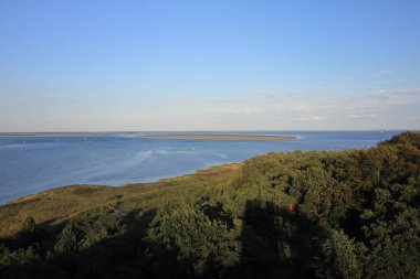 Bock Adası Baltık Denizi 'nde Hiddensee adasının güneybatısında ve Zingst yarımadasının doğusunda yer alır.