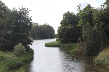 Putbus, Baltık Denizi yakınlarındaki Mecklenburg-Batı Pomerania eyaletinin Vorpommern-Ruegen ilçesine bağlı Ruegen adasının güneydoğu kıyısında bir kasabadır.