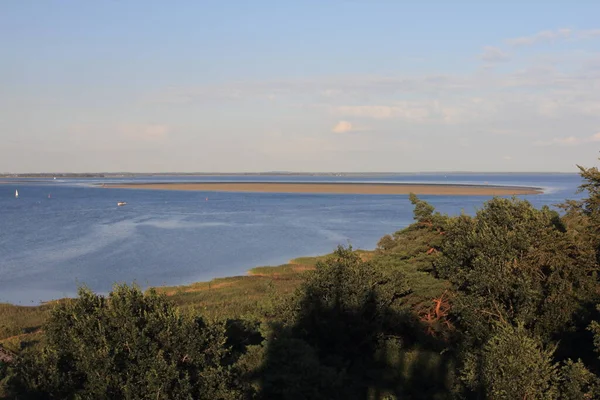 Bock Adası Baltık Denizi 'nde Hiddensee adasının güneybatısında ve Zingst yarımadasının doğusunda yer alır.
