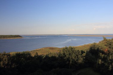 Bock Adası Baltık Denizi 'nde Hiddensee adasının güneybatısında ve Zingst yarımadasının doğusunda yer alır.