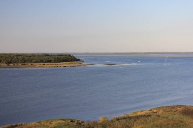 Bock Adası Baltık Denizi 'nde Hiddensee adasının güneybatısında ve Zingst yarımadasının doğusunda yer alır.