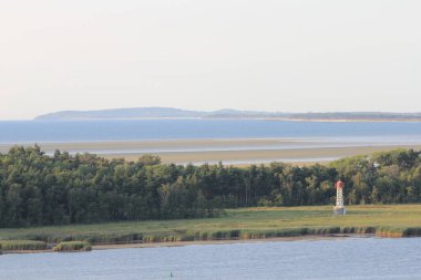 Bock Adası Baltık Denizi 'nde Hiddensee adasının güneybatısında ve Zingst yarımadasının doğusunda yer alır.