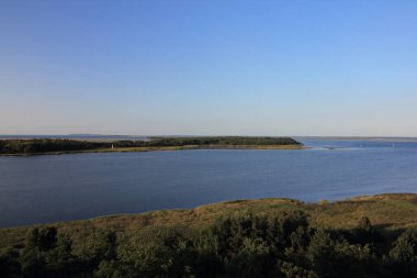 Bock Adası Baltık Denizi 'nde Hiddensee adasının güneybatısında ve Zingst yarımadasının doğusunda yer alır.