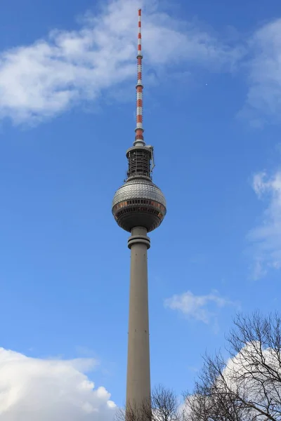 柏林电视塔 电视塔 是在中央 德国柏林电视塔 — 图库照片