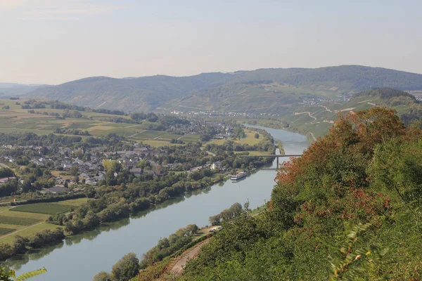 Valle Della Mosella Nei Pressi Bernkastel Kues Con Città Muelheim — Foto Stock