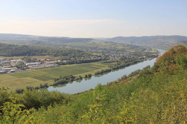 Vale Mosela Perto Bernkastel Kues Com Cidades Muelheim Lieser Fundo — Fotografia de Stock