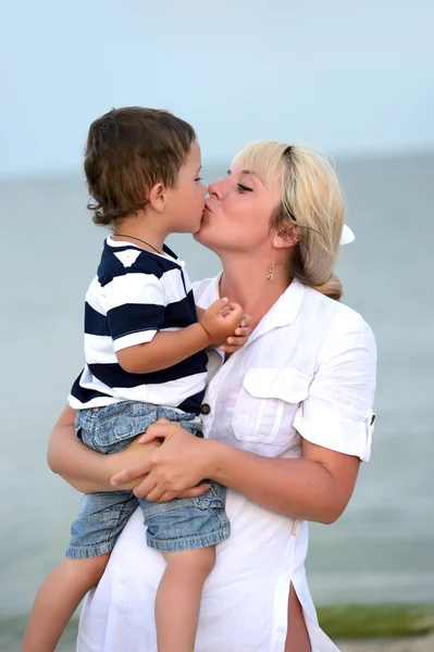 Happy family — Stock Photo, Image