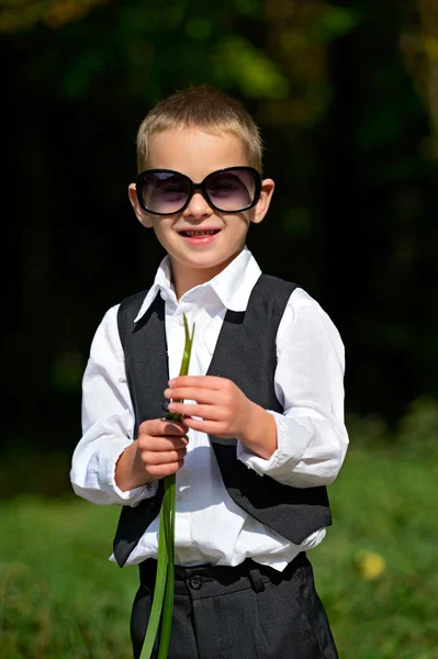 Spelen van de jongen — Stockfoto