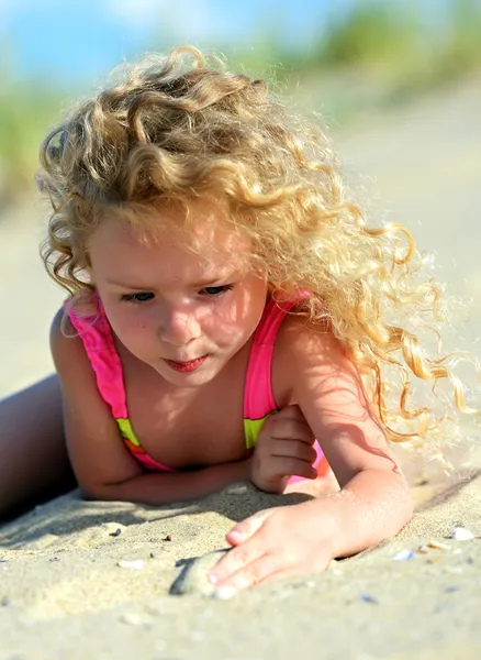 Retrato de una niña — Foto de Stock