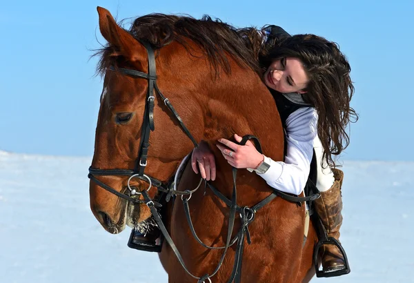 Menina com um cavalo — Fotografia de Stock