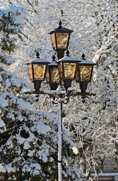 Ciudad en invierno —  Fotos de Stock