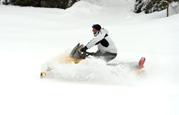 Motos de nieve — Foto de Stock