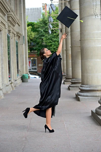 En högskoleexamen i kläder — Stockfoto