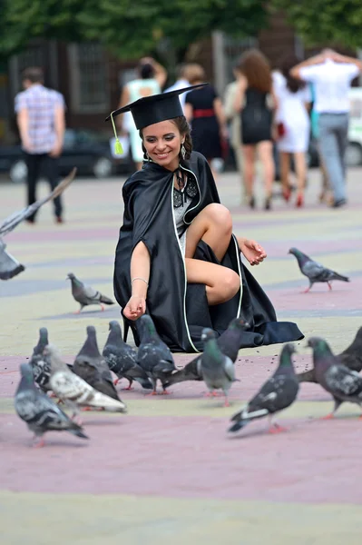 大学毕业的龙袍 — 图库照片