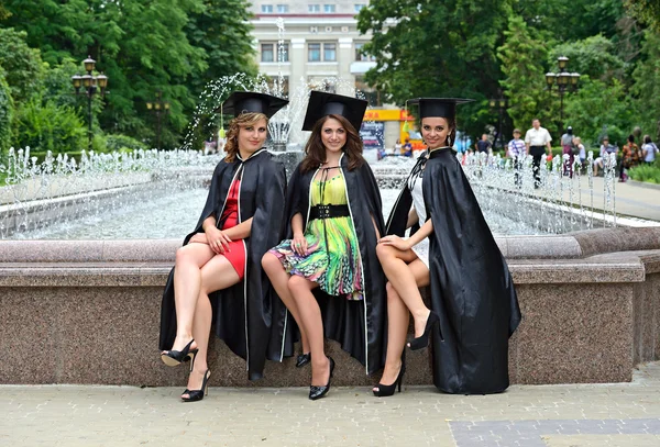 Un graduado universitario en túnicas — Foto de Stock