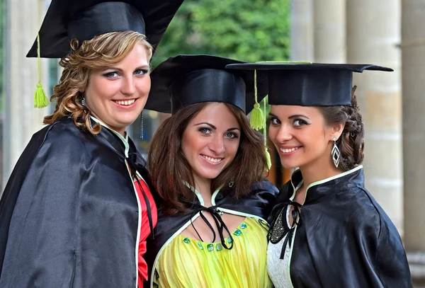 Een universiteit afgestudeerd in gewaden — Stockfoto