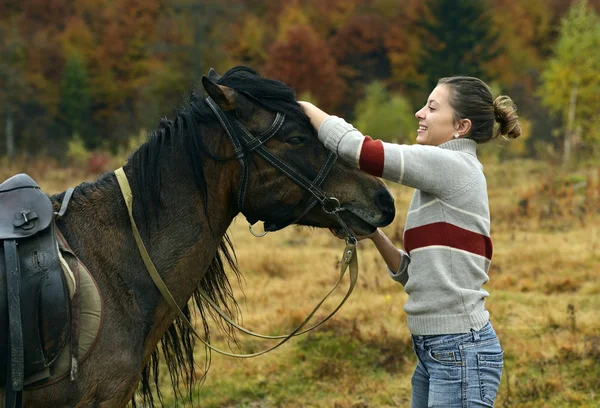 Equestrian tourism in the Carpathians — Stock Photo, Image